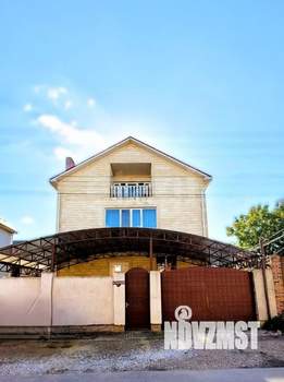 Дом 438м&sup2;, 3-этажный, участок 346 сот.  