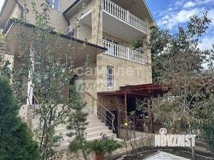 Дом 556м², 3-этажный, участок 6 сот.  