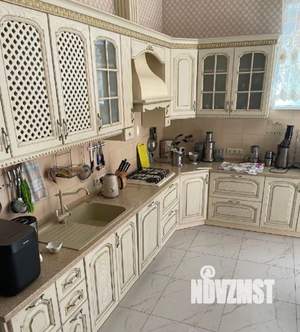 Дом 350м², 3-этажный, участок 6 сот.  