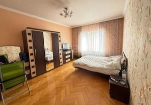 Дом 261м&sup2;, 3-этажный, участок 4 сот.  