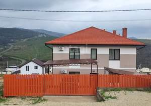 Дом 255м², 2-этажный, участок 6 сот.  