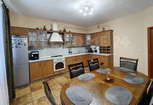 Дом 160м², 2-этажный, участок 9 сот.  