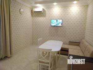 Дом 145м&sup2;, 2-этажный, участок 4 сот.  