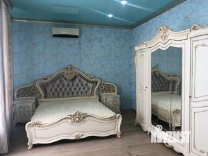 Дом 350м&sup2;, 2-этажный, участок 4 сот.  