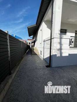 Дом 230м&sup2;, 2-этажный, участок 3 сот.  