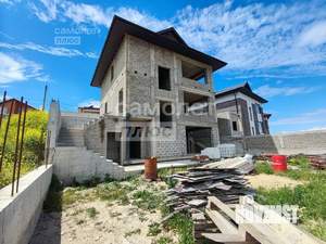 Коттедж 256м&sup2;, 3-этажный, участок 5 сот.  