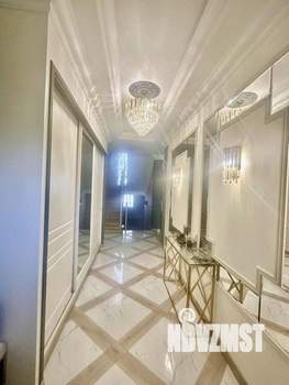 Дом 475м&sup2;, 2-этажный, участок 10 сот.  