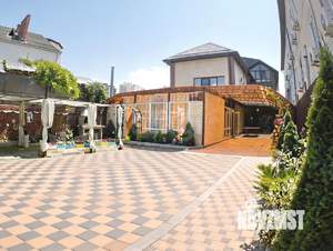 Дом 258м&sup2;, 3-этажный, участок 6 сот.  