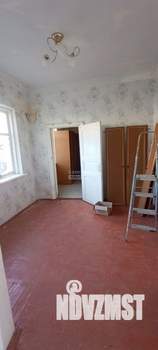 Дом 100м&sup2;, 2-этажный, участок 3 сот.  