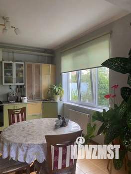 Дом 144м², 2-этажный, участок 5 сот.  