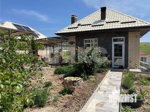 Дом 132м&sup2;, 3-этажный, участок 5 сот.  