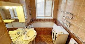 Дом 269м&sup2;, 2-этажный, участок 4 сот.  