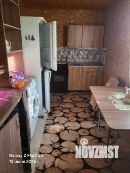 Дом 40м&sup2;, 2-этажный, участок 6 сот.  