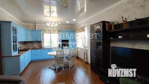 Дом 100м&sup2;, 2-этажный, участок 9 сот.  