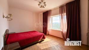 Дом 421м&sup2;, 2-этажный, участок 6 сот.  