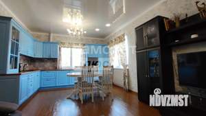 Дом 100м&sup2;, 2-этажный, участок 9 сот.  