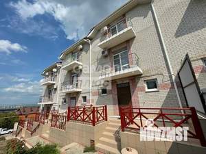 Таунхаус 225м², 3-этажный, участок 2 сот.  