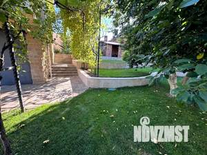 Коттедж 420м&sup2;, 3-этажный, участок 10 сот.  