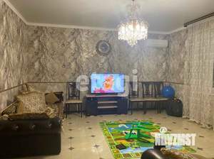 Дом 297м&sup2;, 3-этажный, участок 7 сот.  