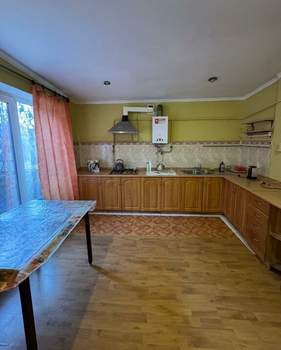 Дом 200м², 2-этажный, участок 3 сот.  