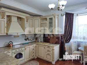 Дом 315м&sup2;, 3-этажный, участок 10 сот.  