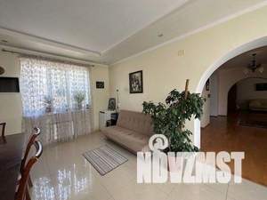 Дом 750м², 2-этажный, участок 8 сот.  