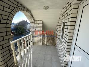 Дом 261м², 3-этажный, участок 3 сот.  