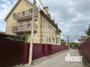 Дом 556м², 3-этажный, участок 6 сот.  