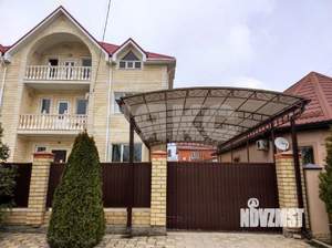 Дом 348м&sup2;, 3-этажный, участок 7 сот.  