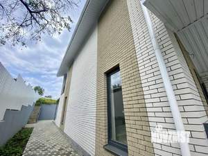 Дом 174м&sup2;, 2-этажный, участок 6 сот.  