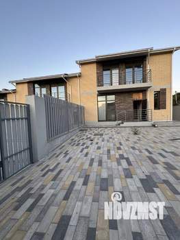 Таунхаус 140м², 2-этажный, участок 3 сот.  