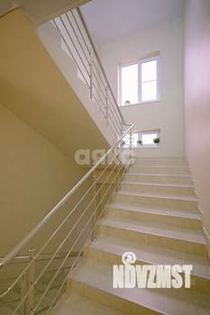 Дом 392м², 3-этажный, участок 4 сот.  