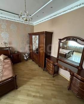 Дом 485м&sup2;, 2-этажный, участок 7 сот.  