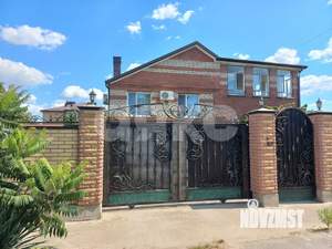 Дом 306м&sup2;, 2-этажный, участок 7 сот.  