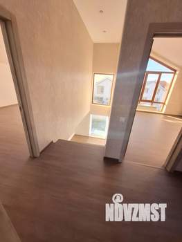 Коттедж 180м², 2-этажный, участок 4 сот.  