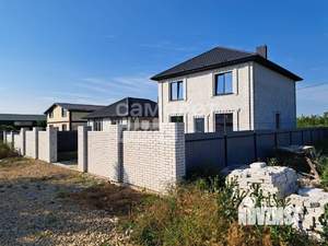 Дом 181м&sup2;, 2-этажный, участок 4 сот.  