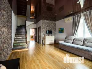 Дом 101м&sup2;, 2-этажный, участок 3 сот.  