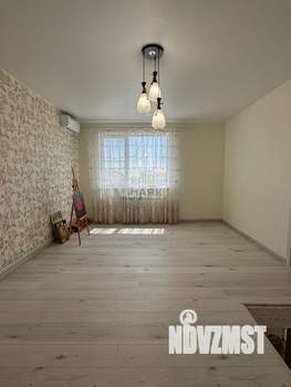 Дом 100м&sup2;, 2-этажный, участок 4 сот.  