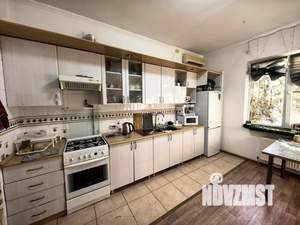 Дом 276м&sup2;, 2-этажный, участок 5 сот.  