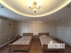 Дом 305м², 2-этажный, участок 10 сот.  