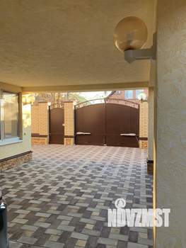 Коттедж 280м&sup2;, 2-этажный, участок 12 сот.  