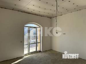 Дом 388м&sup2;, 3-этажный, участок 4 сот.  