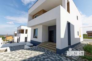 Дом 240м&sup2;, 2-этажный, участок 4 сот.  