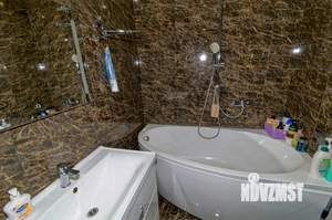 Дом 130м&sup2;, 2-этажный, участок 4 сот.  