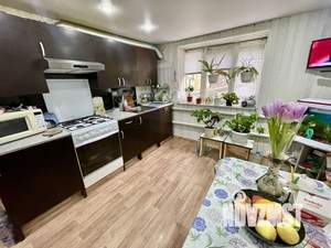 Дом 305м&sup2;, 2-этажный, участок 9 сот.  