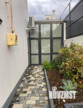 Дом 200м&sup2;, 2-этажный, участок 4 сот.  