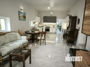 Дом 276м&sup2;, 2-этажный, участок 8 сот.  