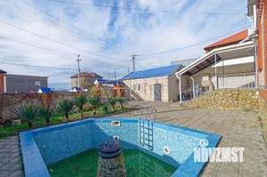 Дом 727м&sup2;, 2-этажный, участок 10 сот.  