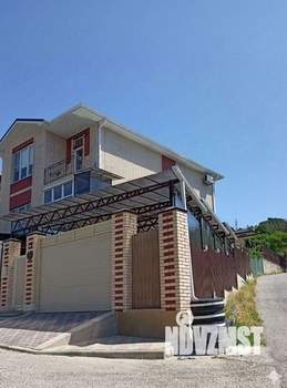 Дом 163м&sup2;, 3-этажный, участок 3 сот.  