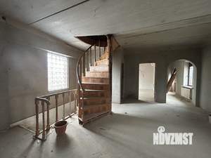 Дом 220м², 2-этажный, участок 3 сот.  